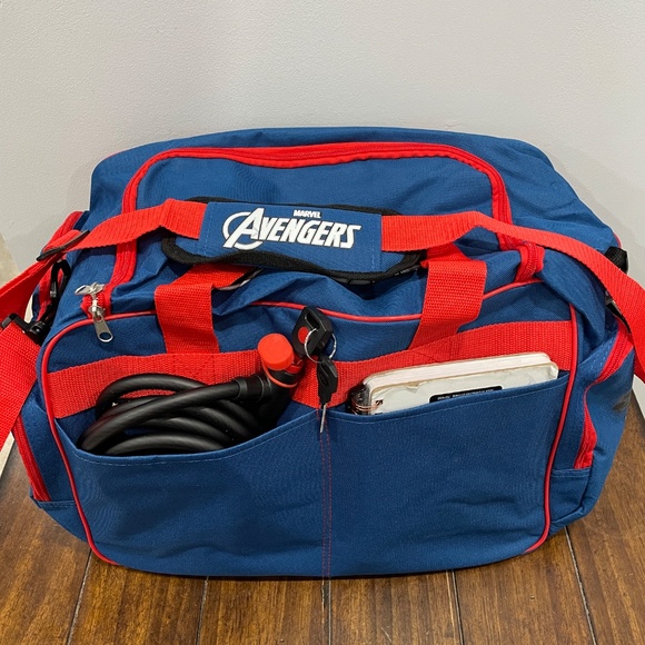 Avengers duffle bag - Picture 3 of 10